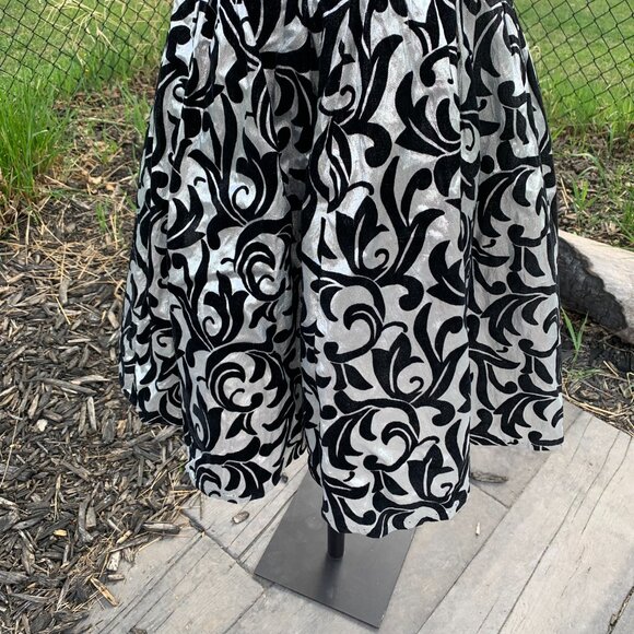 Vintage 90s LA Glo Silver Metallic Black Velvet Strapless Fit and Flare Dress - Picture 4 of 16